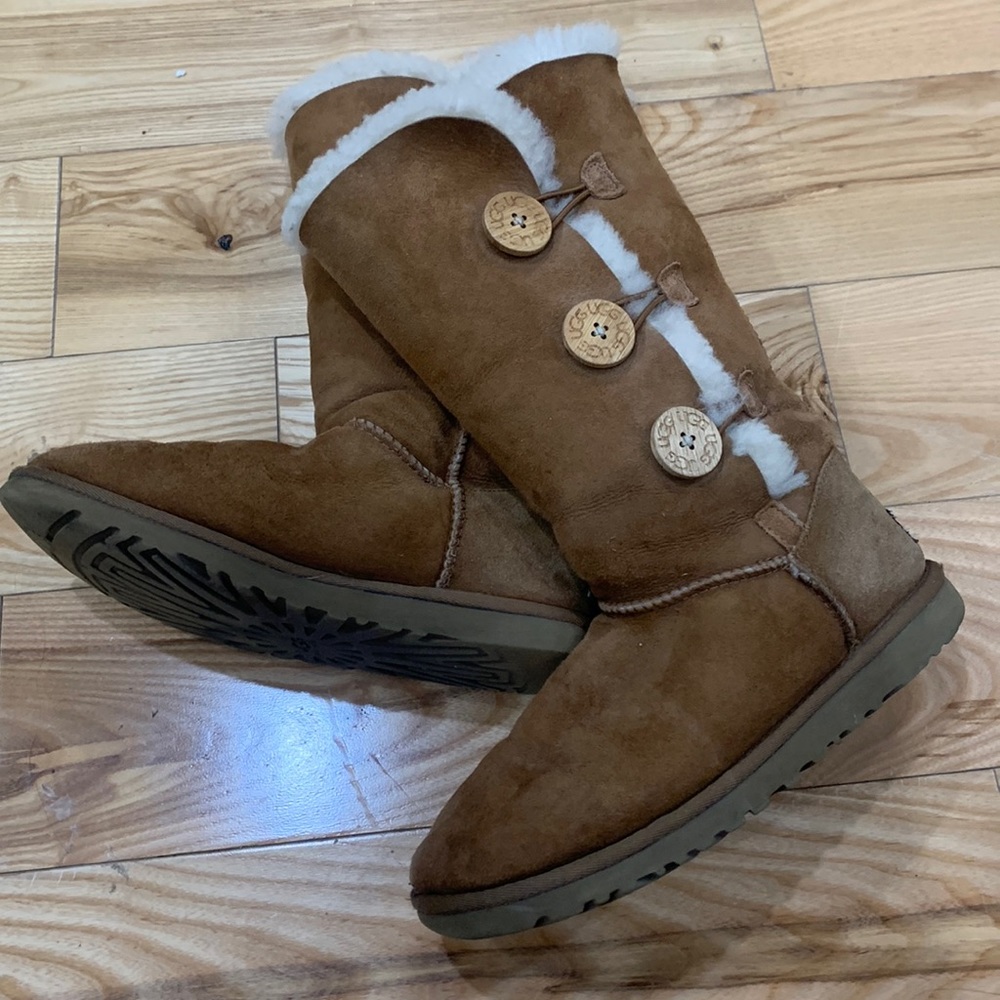 Ugg Bailey button triplet boot tall